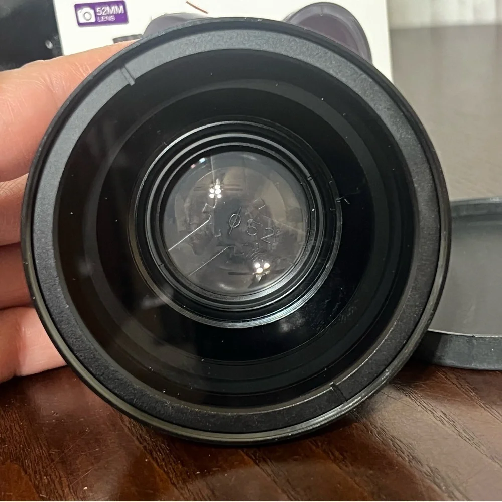 Altura 0.43x Wide Angle Lens 52mm - Black and Red